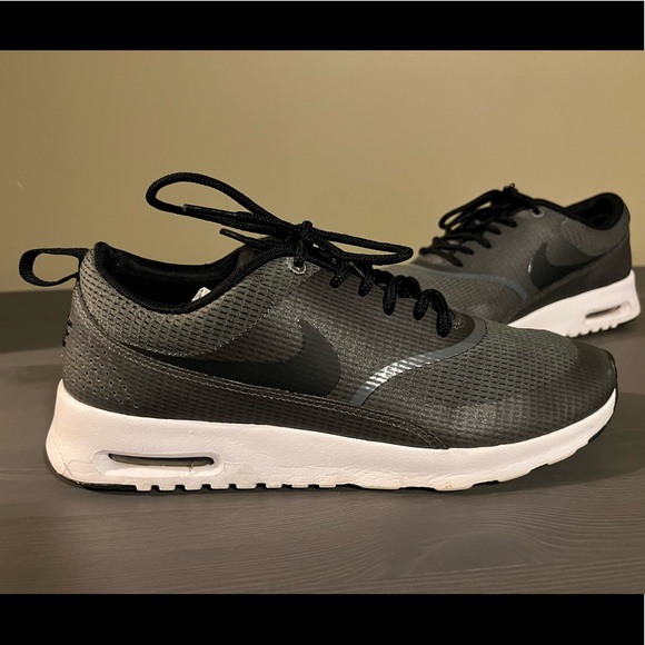 NIKE Air Max Thea Sneakers - Picture 3 of 8